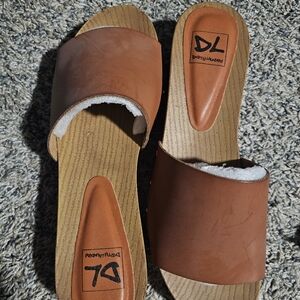 women's Dirty laundry sandles